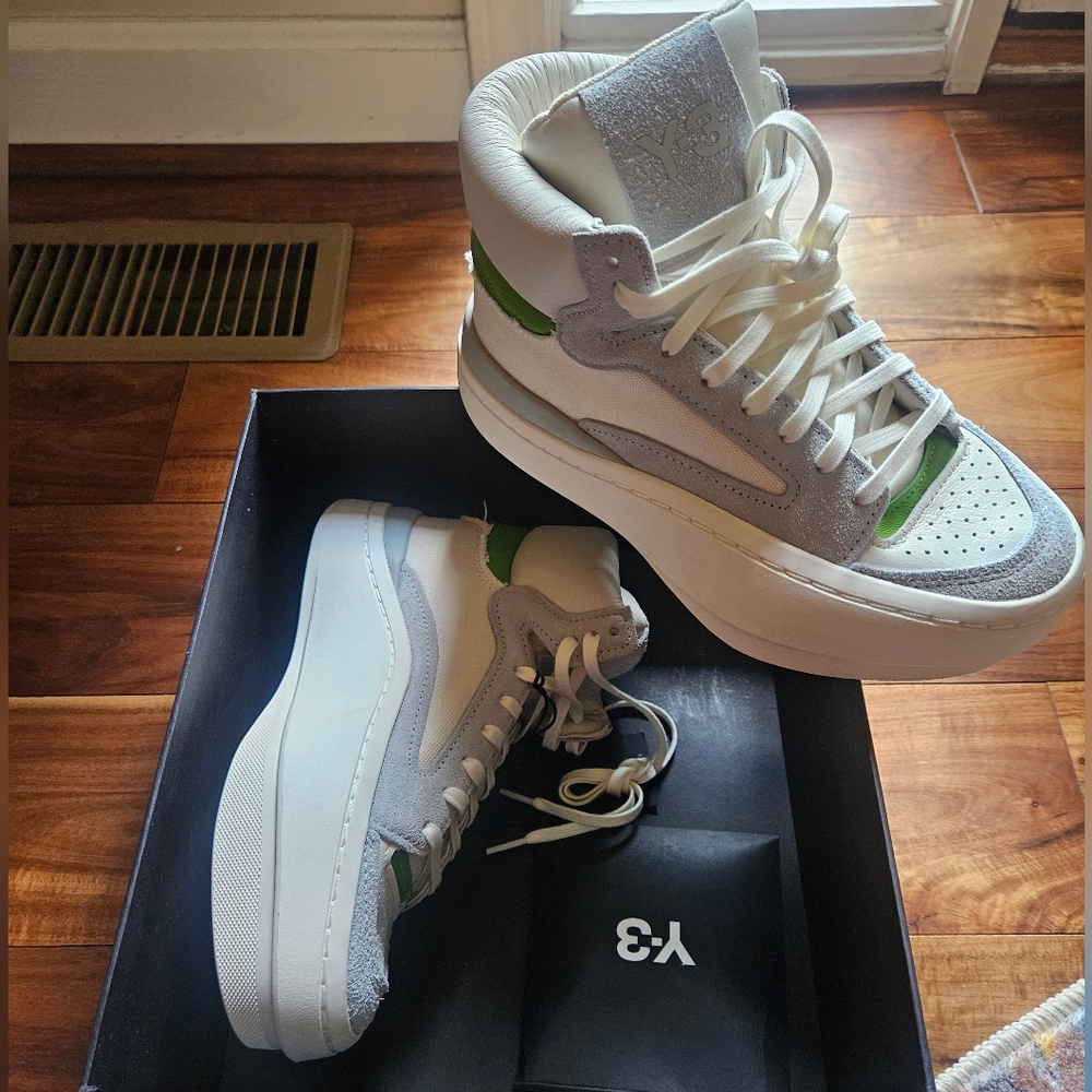 🔥NWT Unisex Adidas Y-3 Sneakers, sz 6